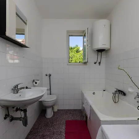 Duda 1 Apartment *